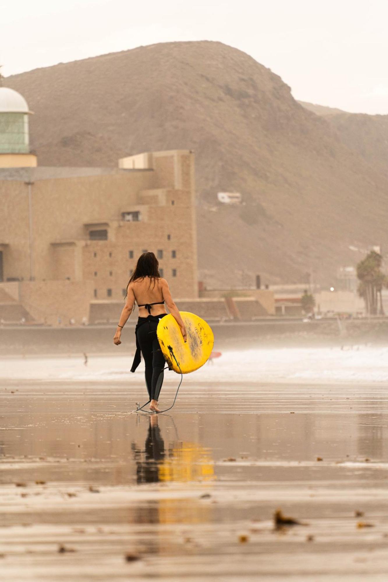 Dona Rose Surf Hostel لاس بالماس دي غران كاناريا المظهر الخارجي الصورة